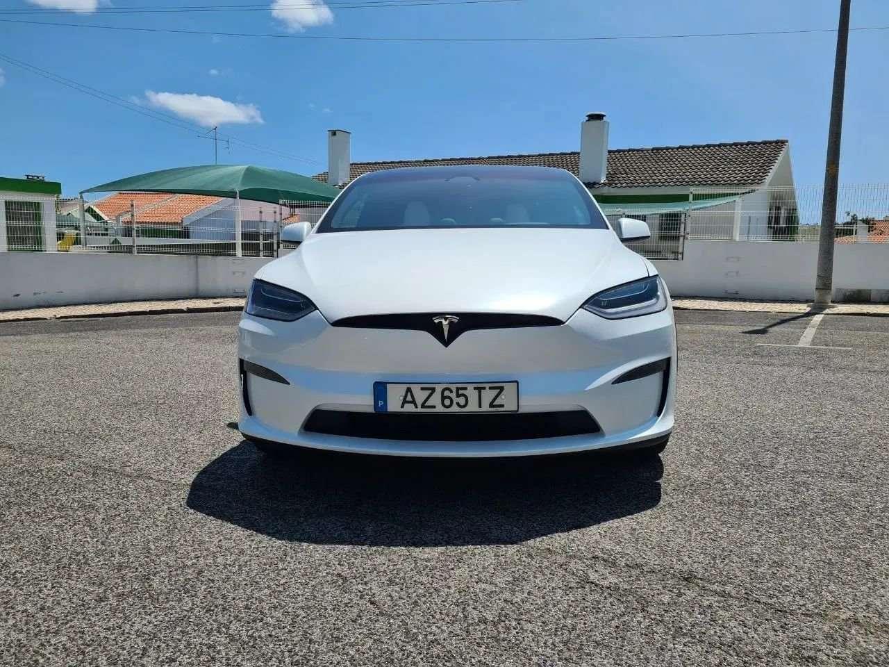 2023 - Plaid AWD - Blanco